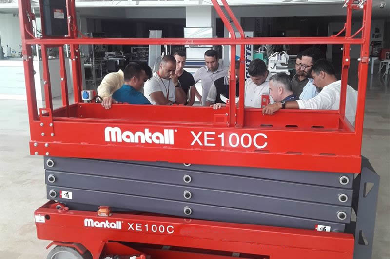 التدريب والتمكين الاحترافي