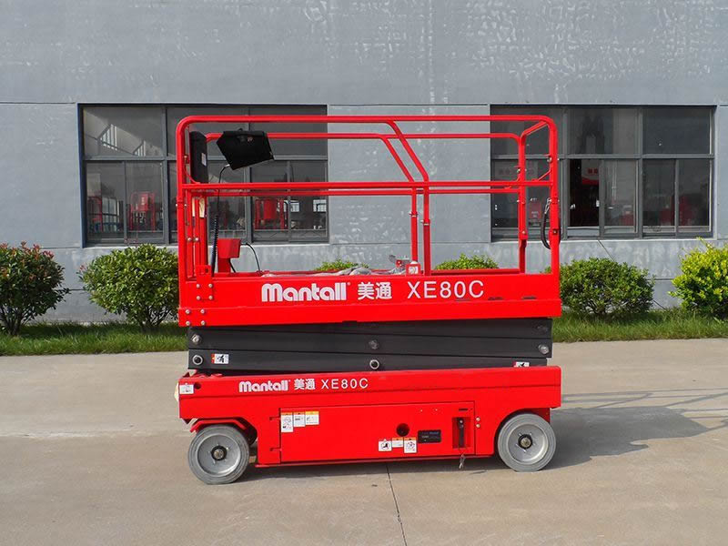 رافعة مقصية كهربائية متحركة ذاتية الدفع، XE-C